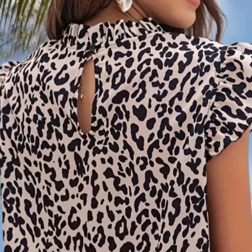 Leopard Print Ruffle Trim Blouse - Picture 3 of 10